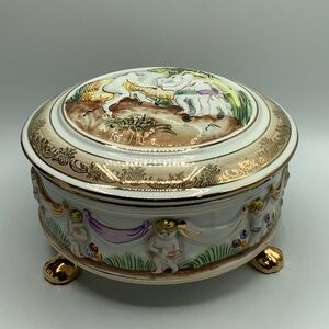 Large Vintage ELPA ALCOBACA Lidded Trinket/Decorative Box.  Crafted in Poland